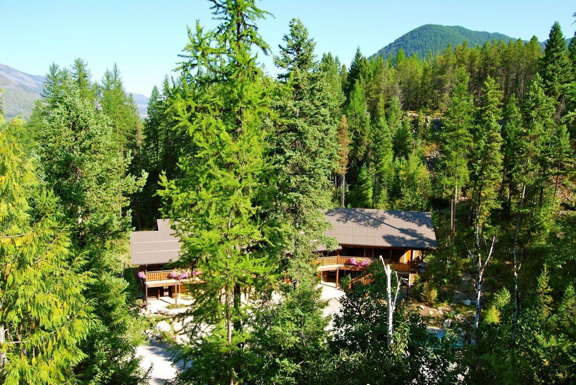 Glacier Guides Lodge Уэст-Глейшер Экстерьер фото